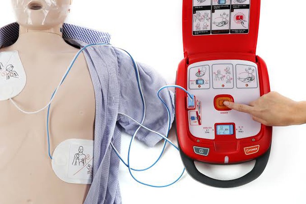 Kakšna bo za defibrilator cena?